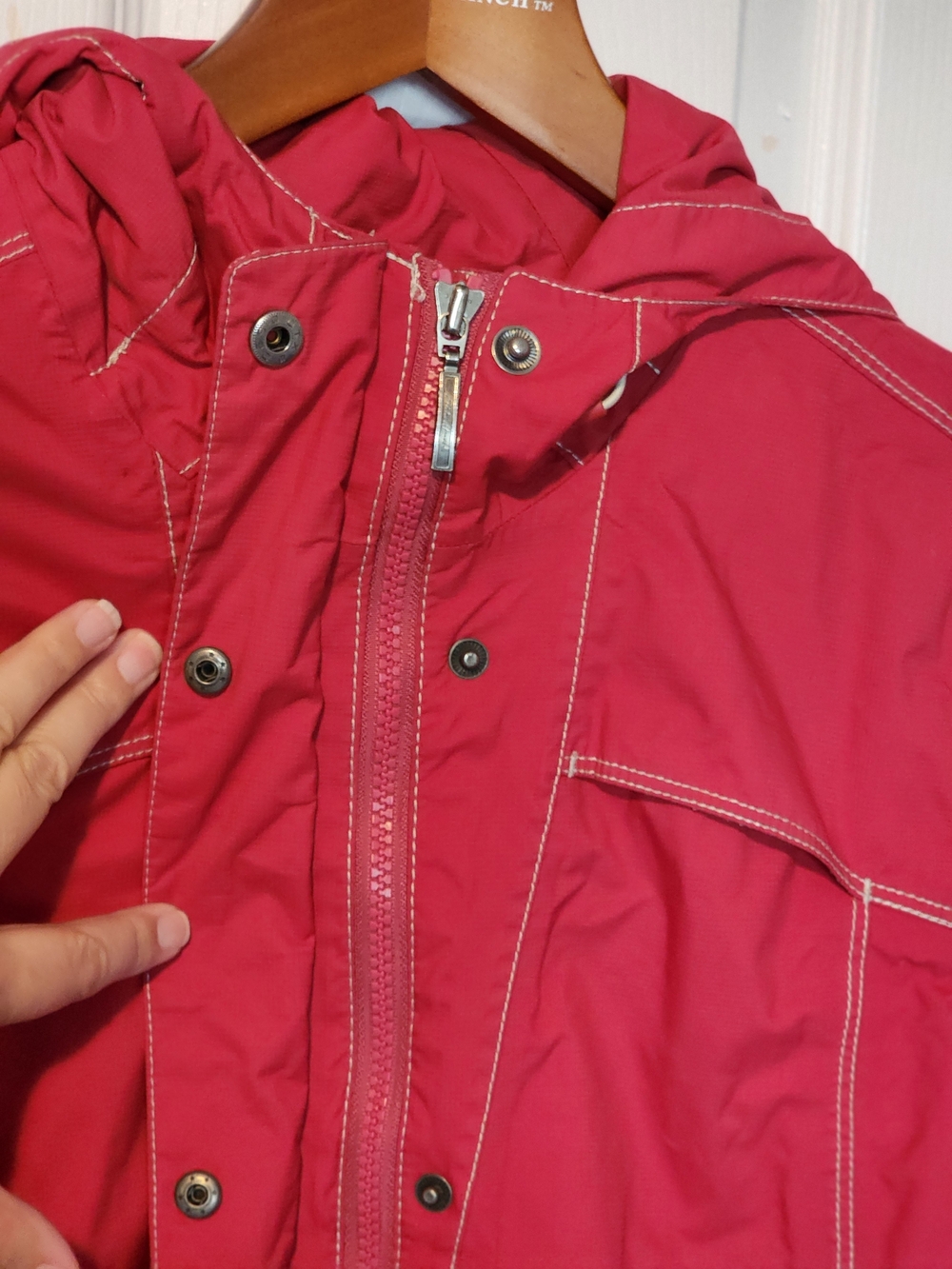 EDDIE BAUER Red Hooded Women's Ski Jacket Size Medium - Picture 9 of 15
